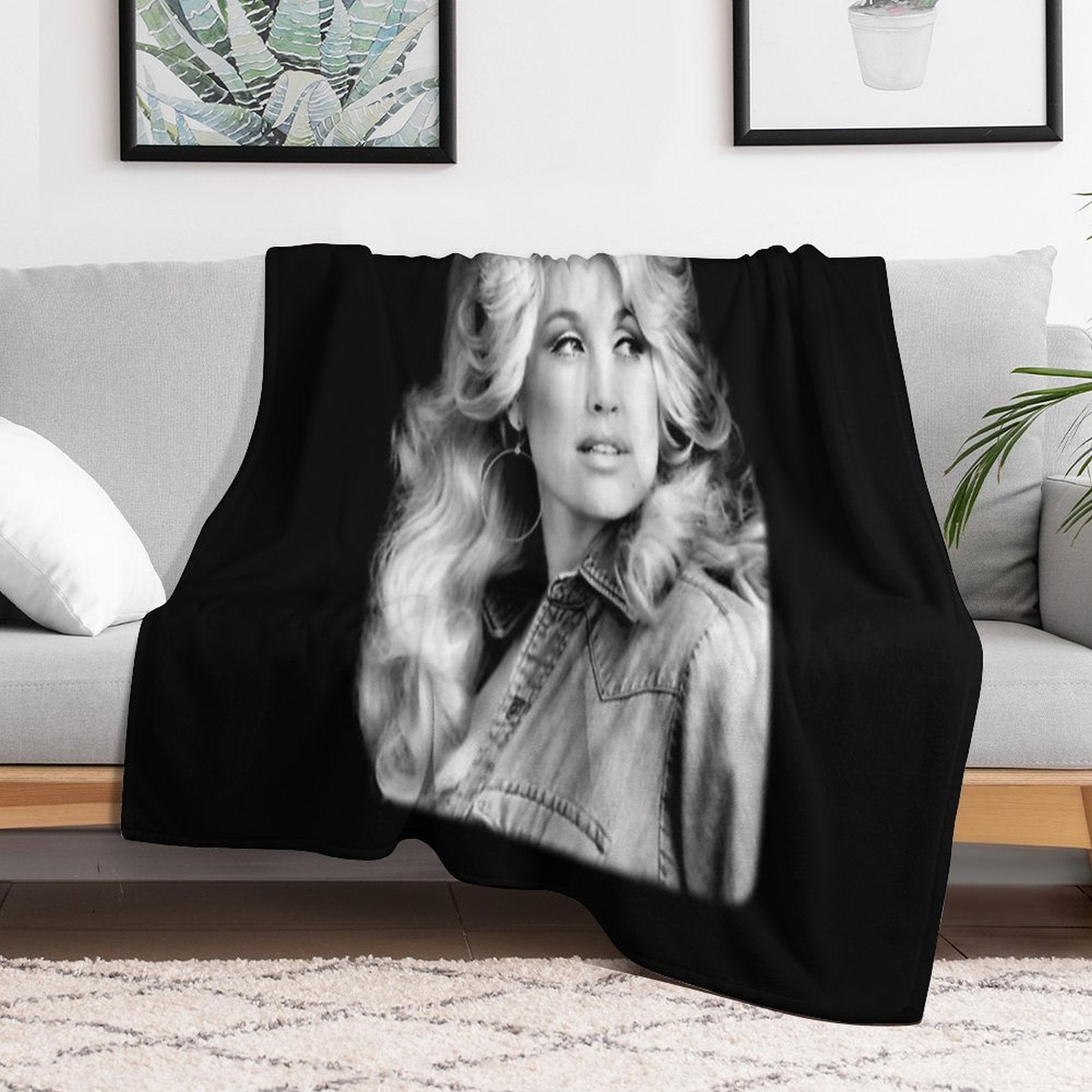 Dolly_ Parton_ Vintage Plush Throw Blanket