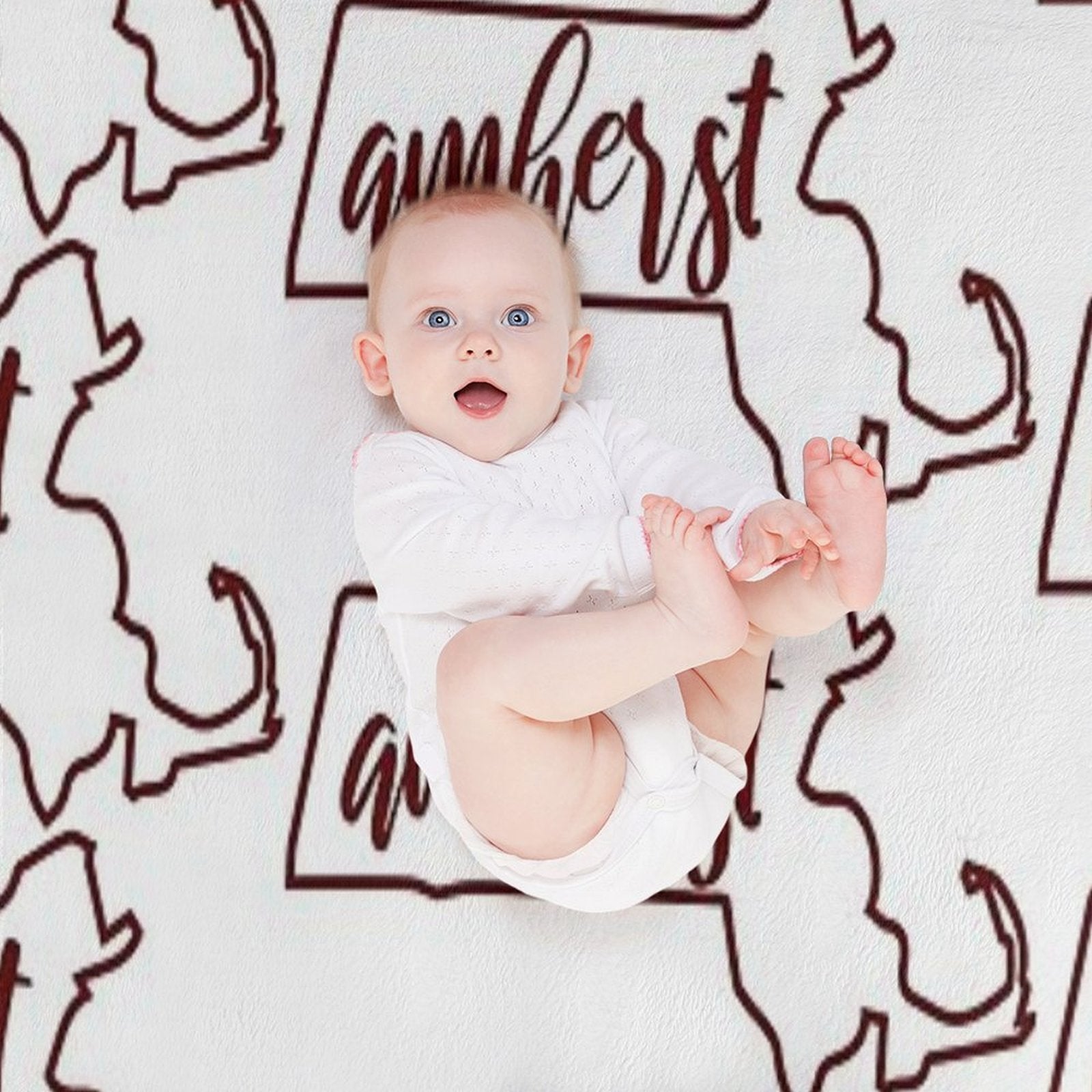 Amherst MA Outline All-season Throw Blanket