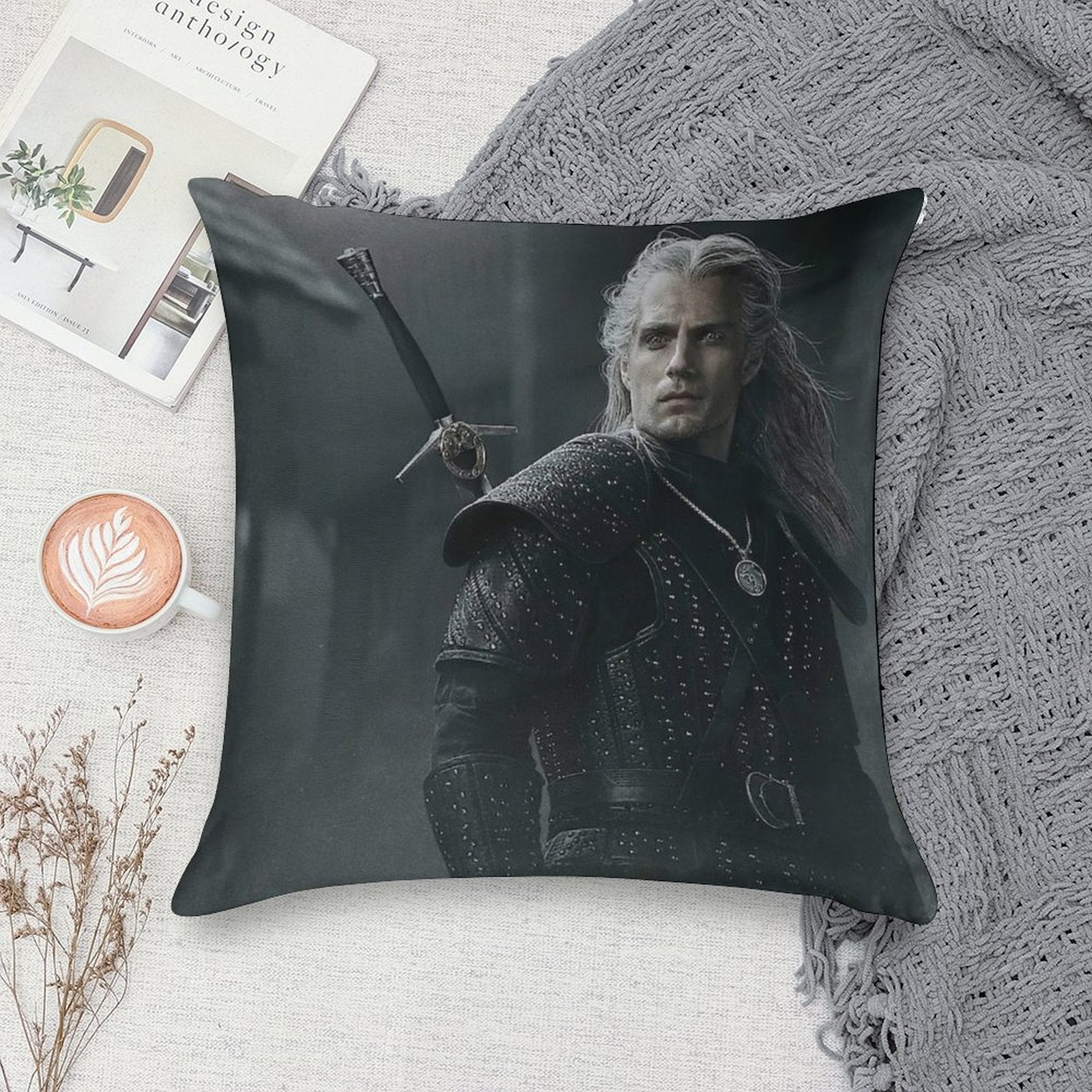 Henry Cavill Classic T-Shirt Mask Soft Decorative Cover Throw Pillow