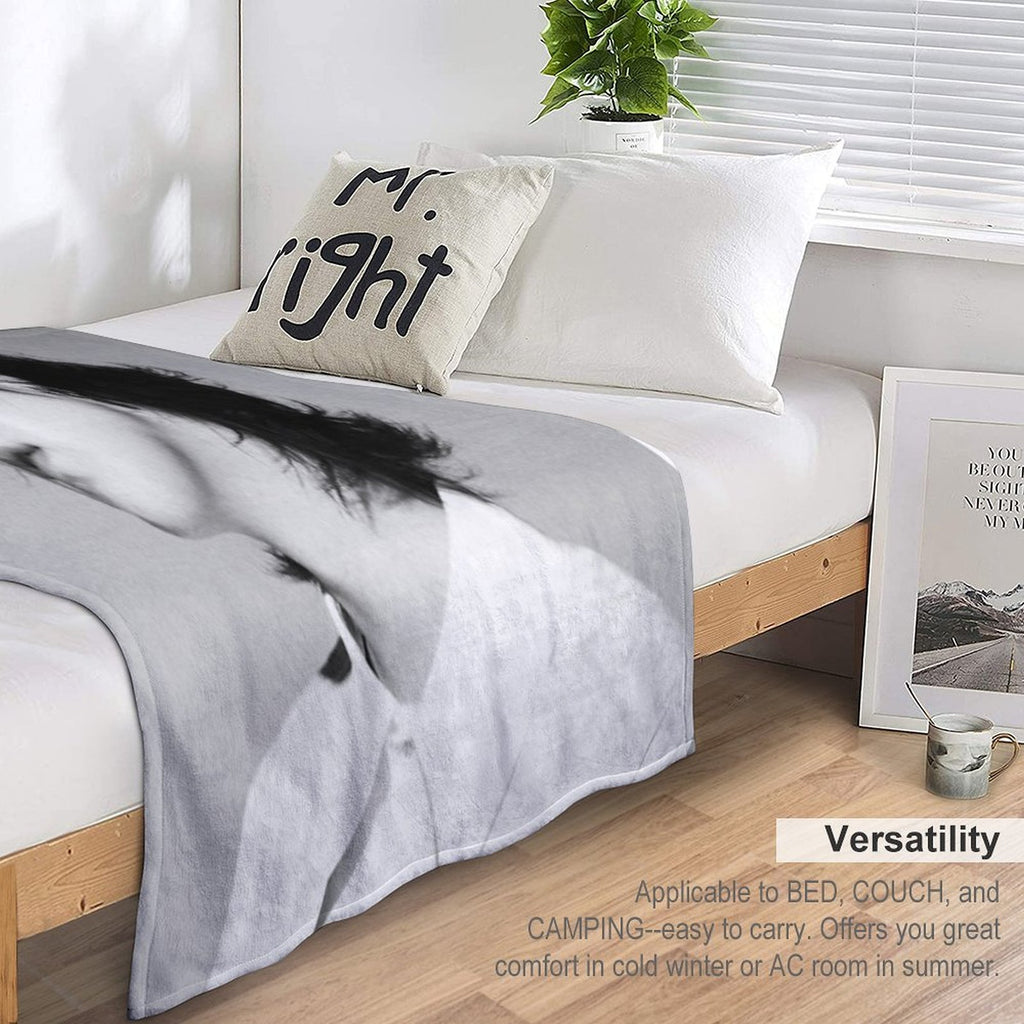 Majestic Long Haired Yoongi Compact Throw Blanket