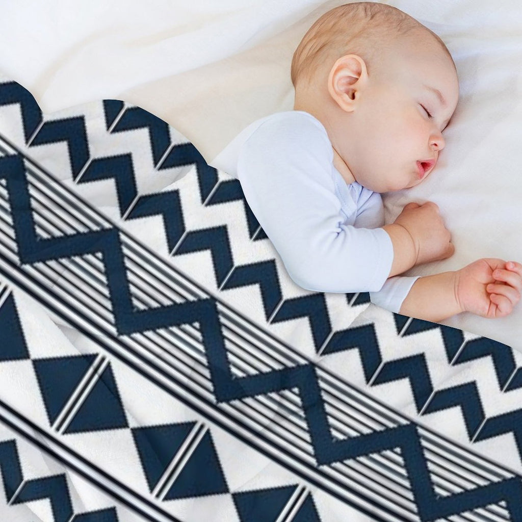 Navy Blue And White Geometry Machine-washable Throw Blanket