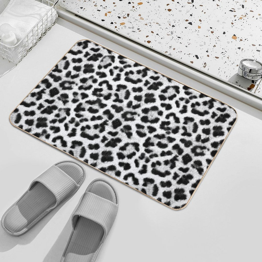 Black And White Leopard Print  Rapid-Drying Bath Mat