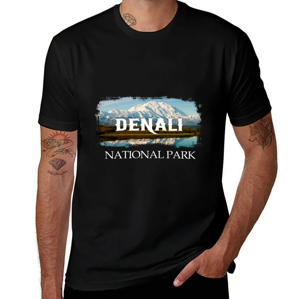 Retro Vintage Denali Alaska National Park Design  Classic T-Shirt