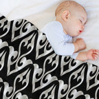 Black And White Floral Decorative Pattern All-season Throw Blanket