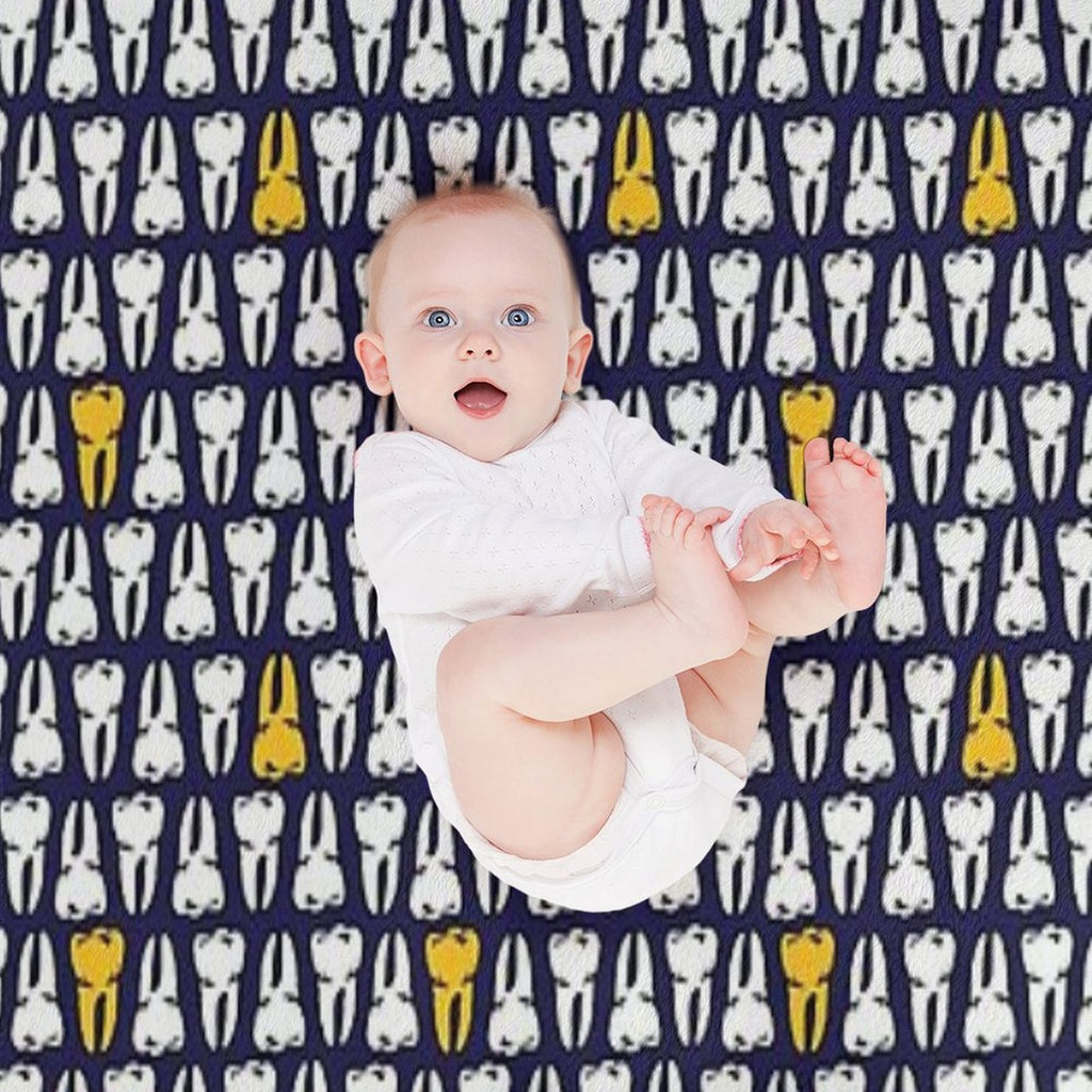 Gold Tooth Durable Throw Blanket