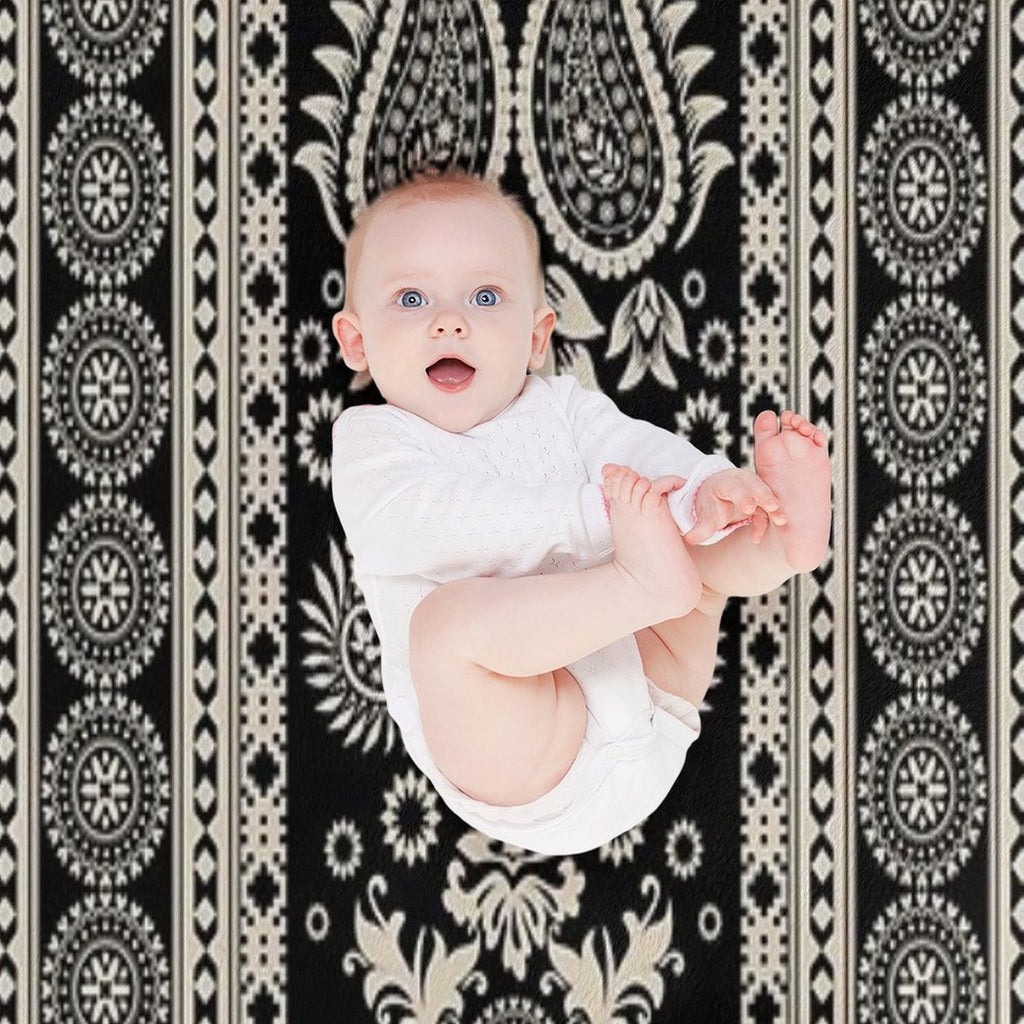 Wallpaper Pattern Wrinkle-free Throw Blanket