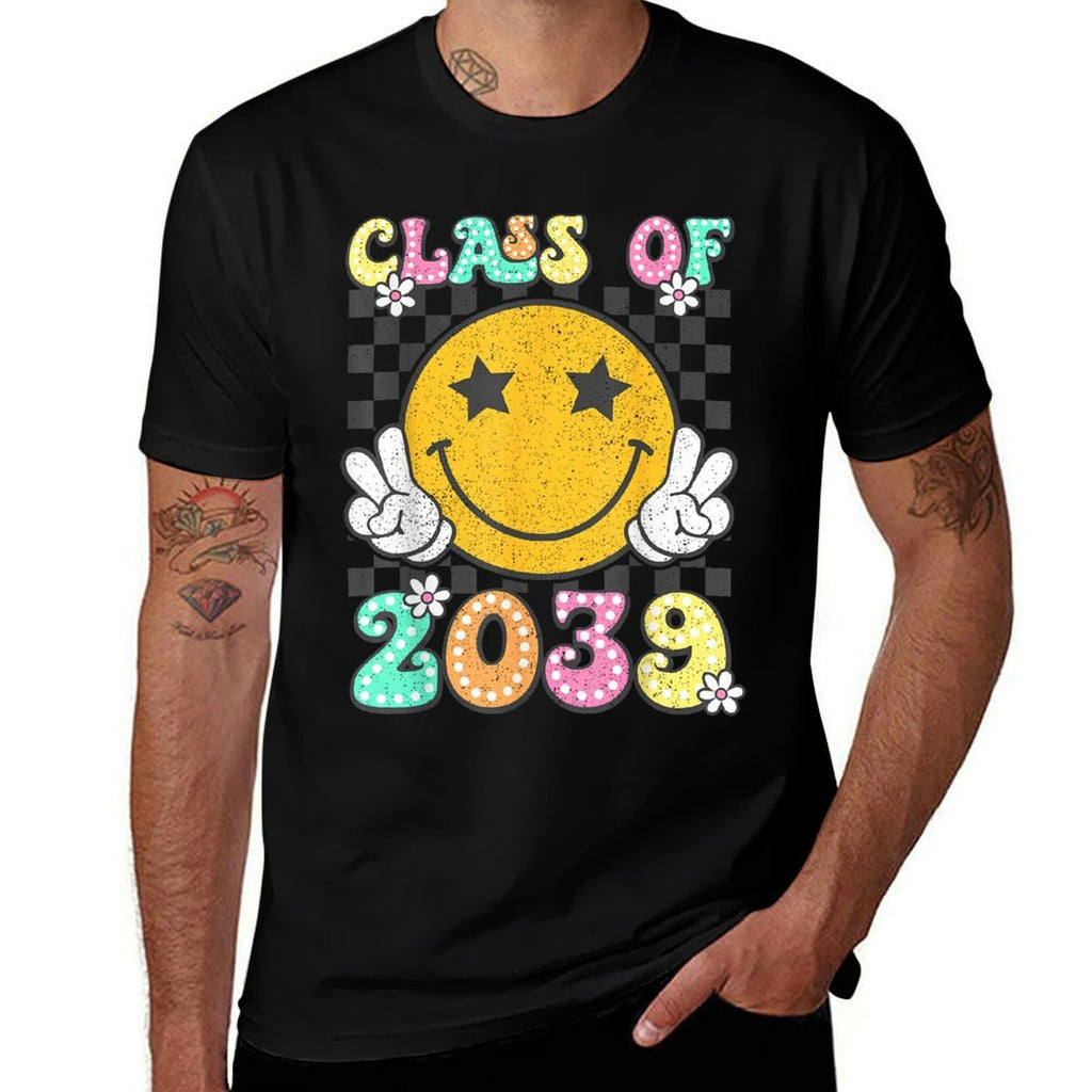 Class of 2039 Grow with Me Retro Kindergarten to Graduation  Tagless Design T-Shirt