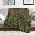 German Eichenlaub Summer Camo Ww2 Easy Care Throw Blanket