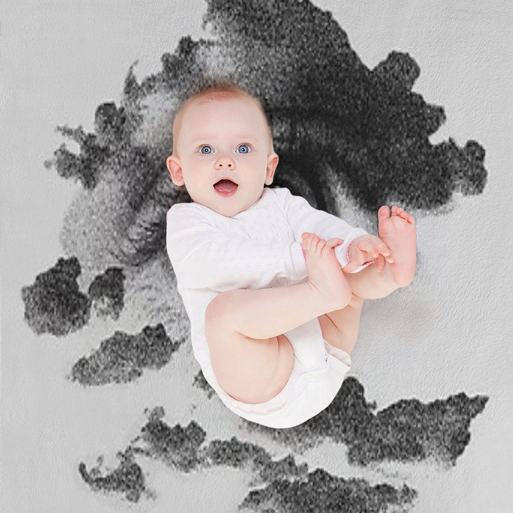 Louis World Tour Travel-friendly Throw Blanket