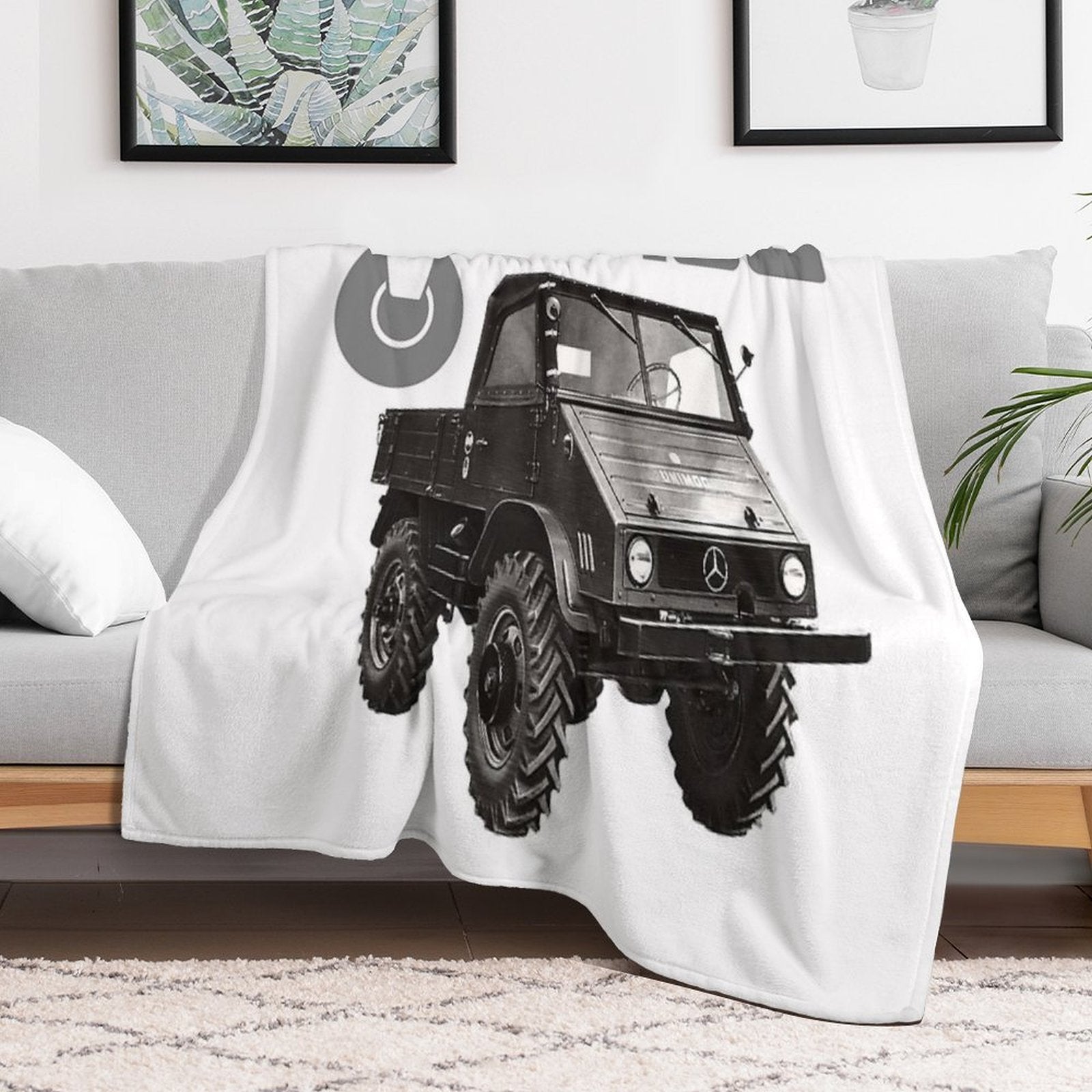 UNIMOG Oldschool Durable Throw Blanket