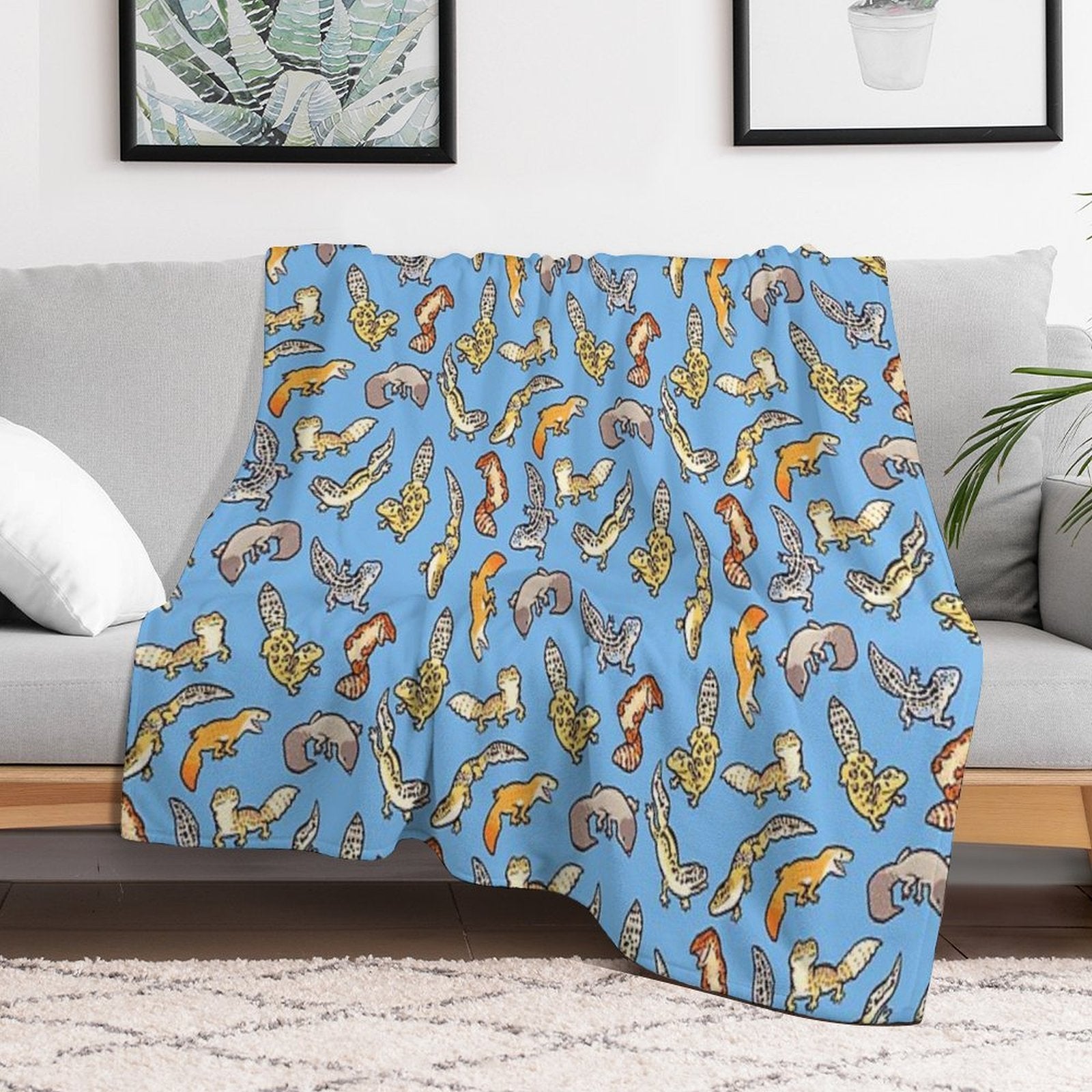 Chub Geckos in Blue Anti-pilling Throw Blanket