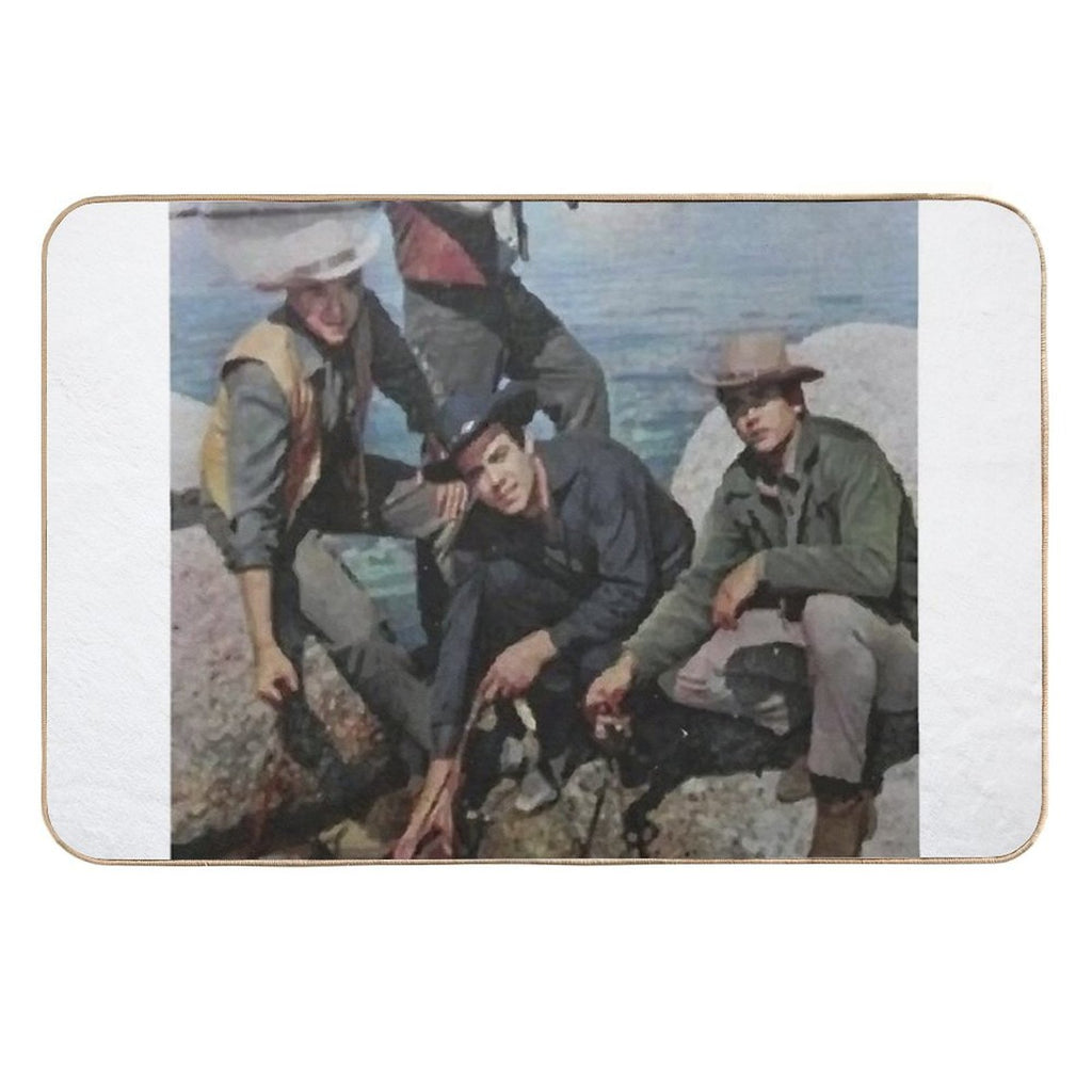 Family Fishing Cartwrights  Non-Slip Bath Mat
