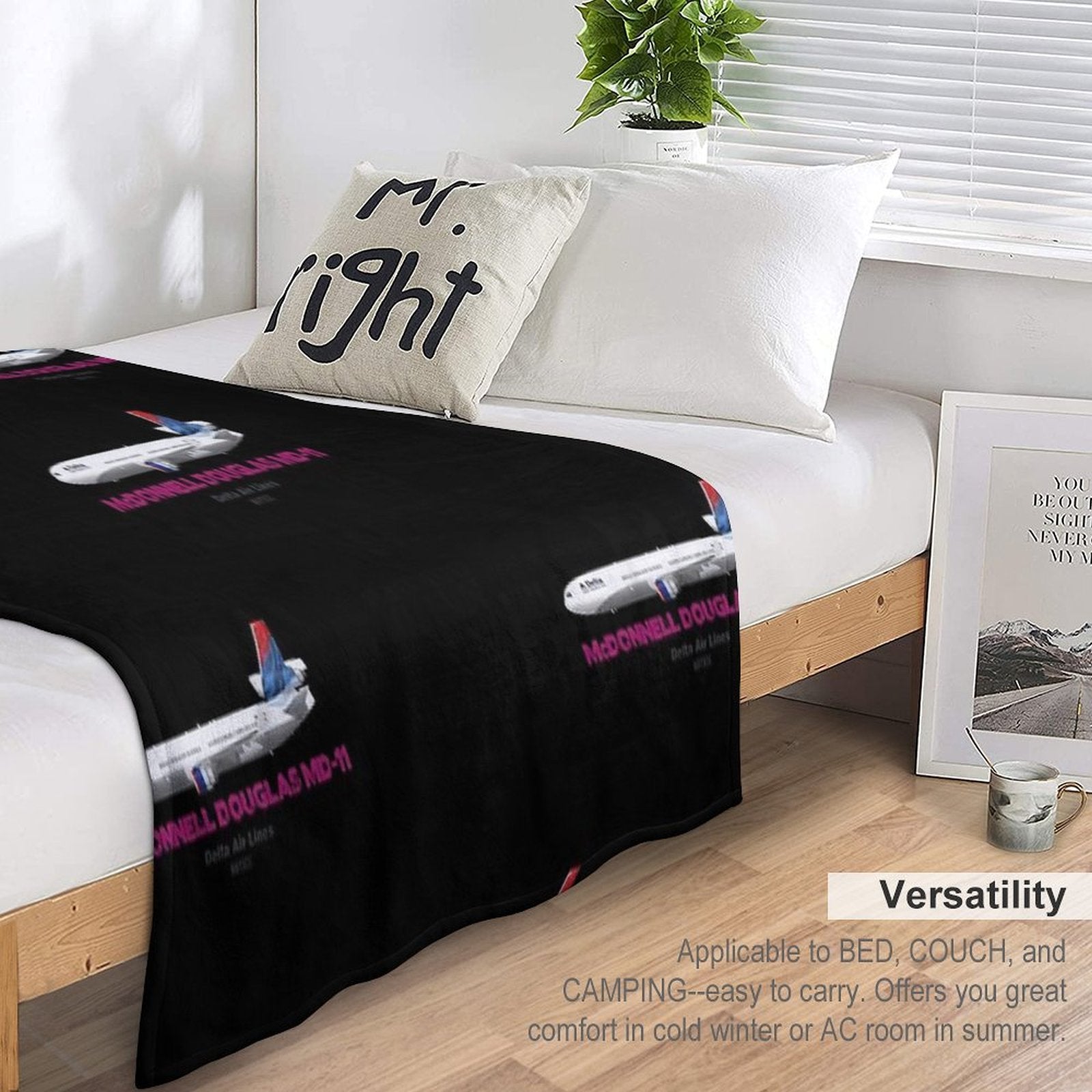 McDonnell Douglas MD-11 - Delta Air Lines Gift-ready Throw Blanket