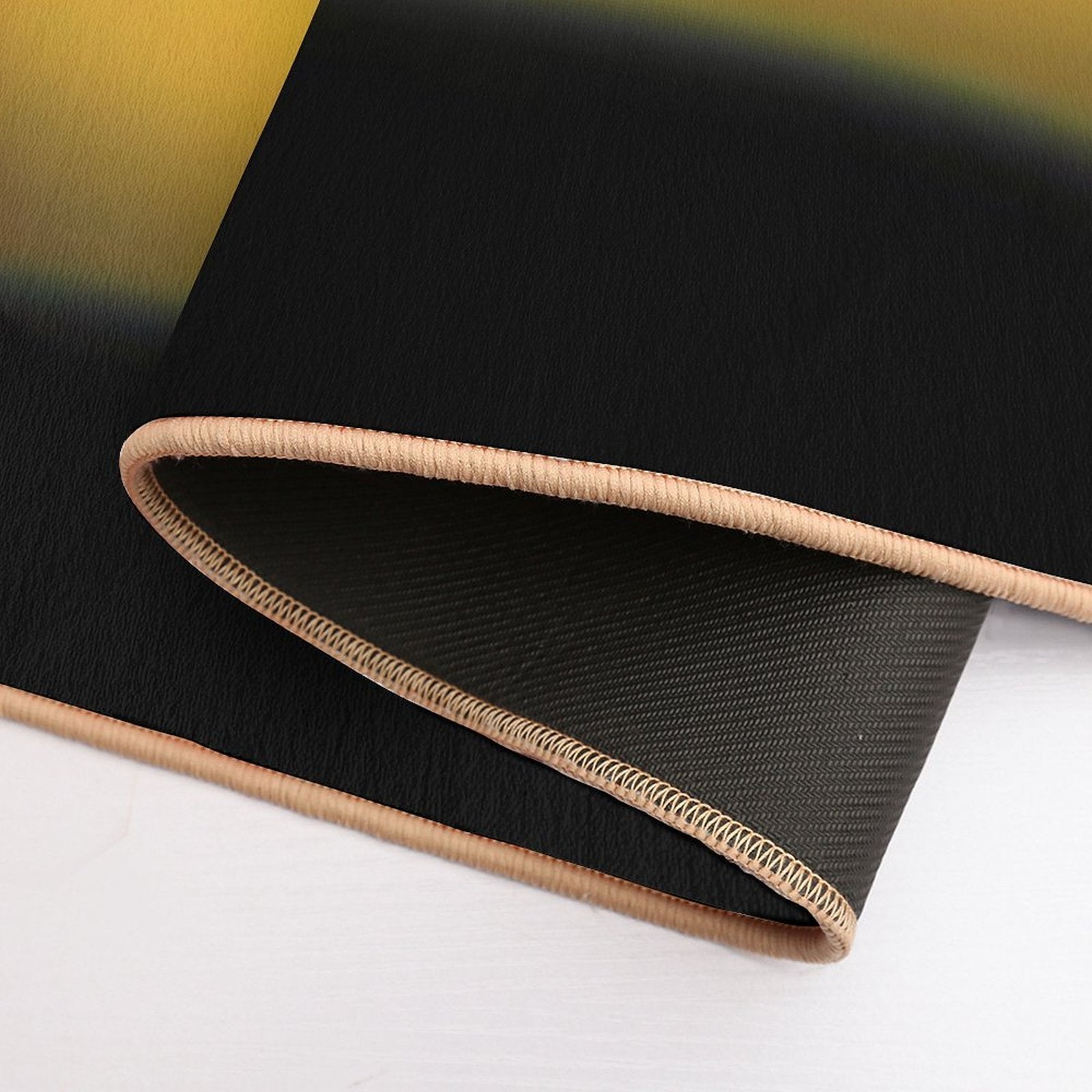 2D Mouse In 3D Cheese  High-Traffic Bath Mat