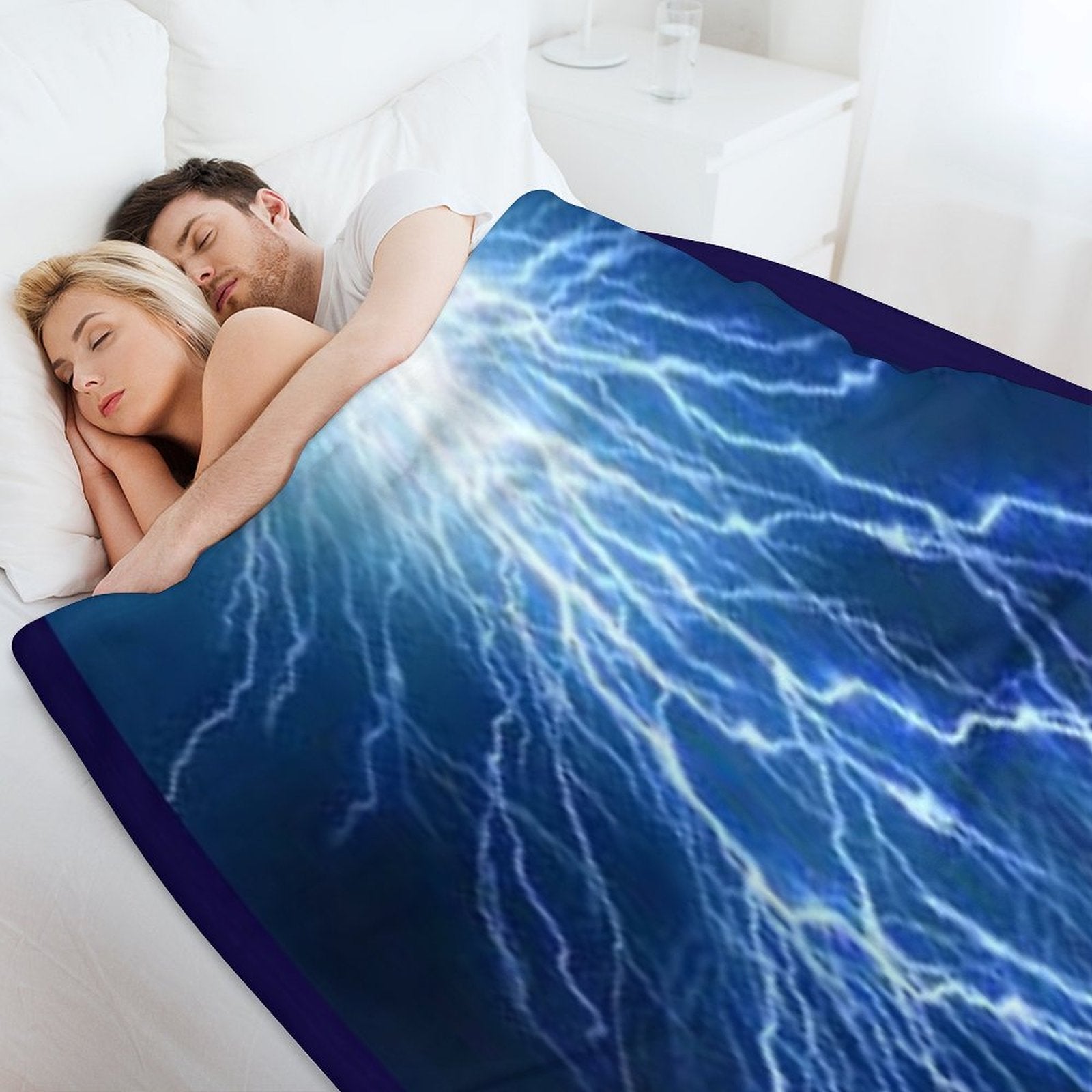 Lightning Storm Quick-dry Throw Blanket