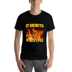 It Hurts When I Pee Funny Hard Skeleton Meme  Versatile T-Shirt