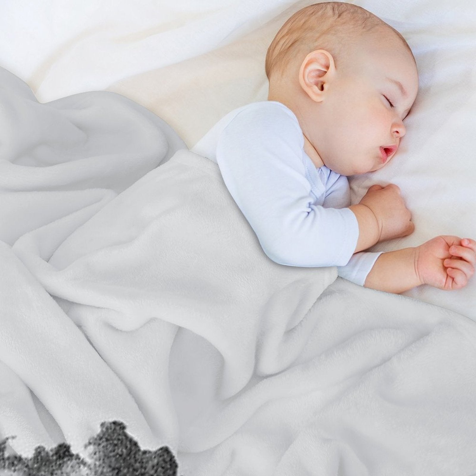 Louis World Tour Travel-friendly Throw Blanket