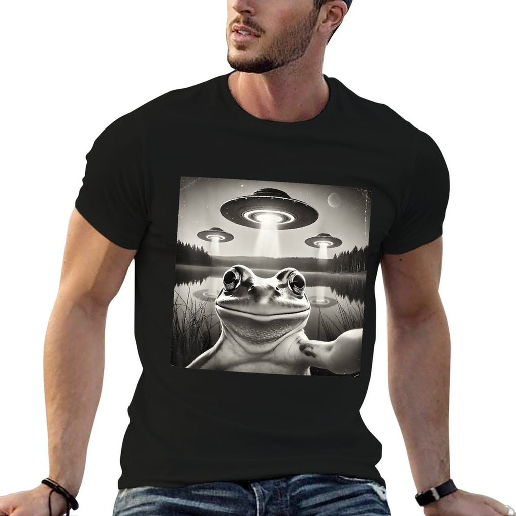 FrgloverCo. Funny Frog Selfie UFOs Unisex - Black, Small,, Cotton 100  Easy-care T-Shirt