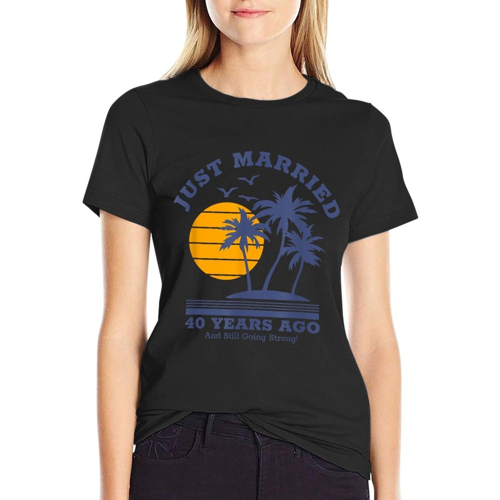 40 Years Marriage Celebration - Romantic Anniversary Design  Relaxed-fit T-Shirt