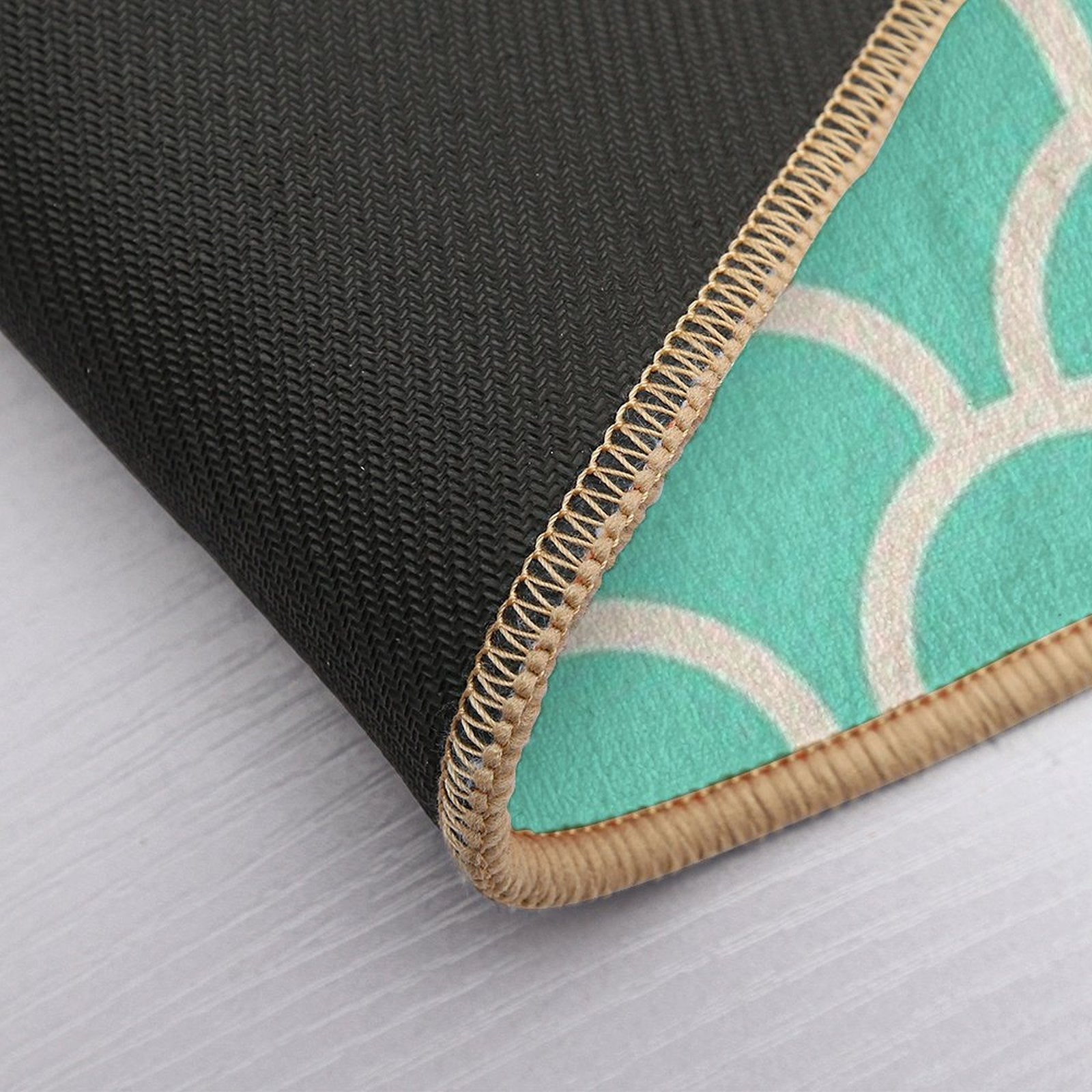 Scallop Green Durable Bath Mat