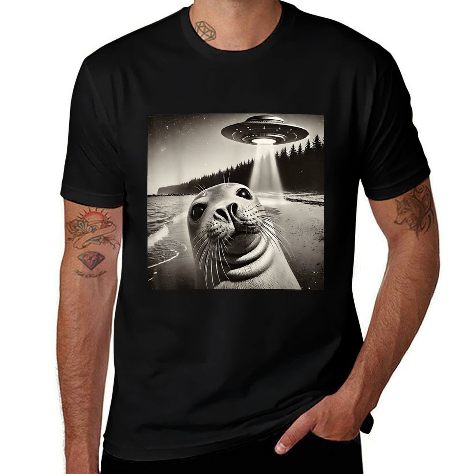 Funny Seal Selfie UFOs  Oversized Silhouette T-Shirt