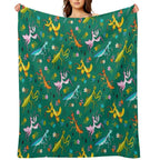 An Unordinary Array of Praying Mantises - Kelly Green Machine-washable Throw Blanket