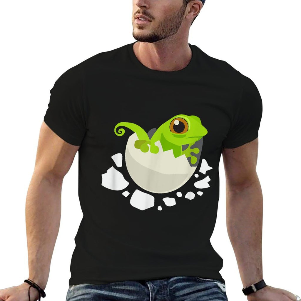 Hatching Baby Lizard Hatching Eggs Pregnancy Future Mom  Odor-resistant T-Shirt