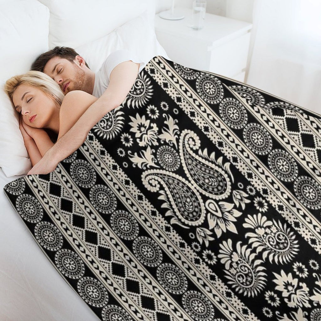 Wallpaper Pattern Wrinkle-free Throw Blanket