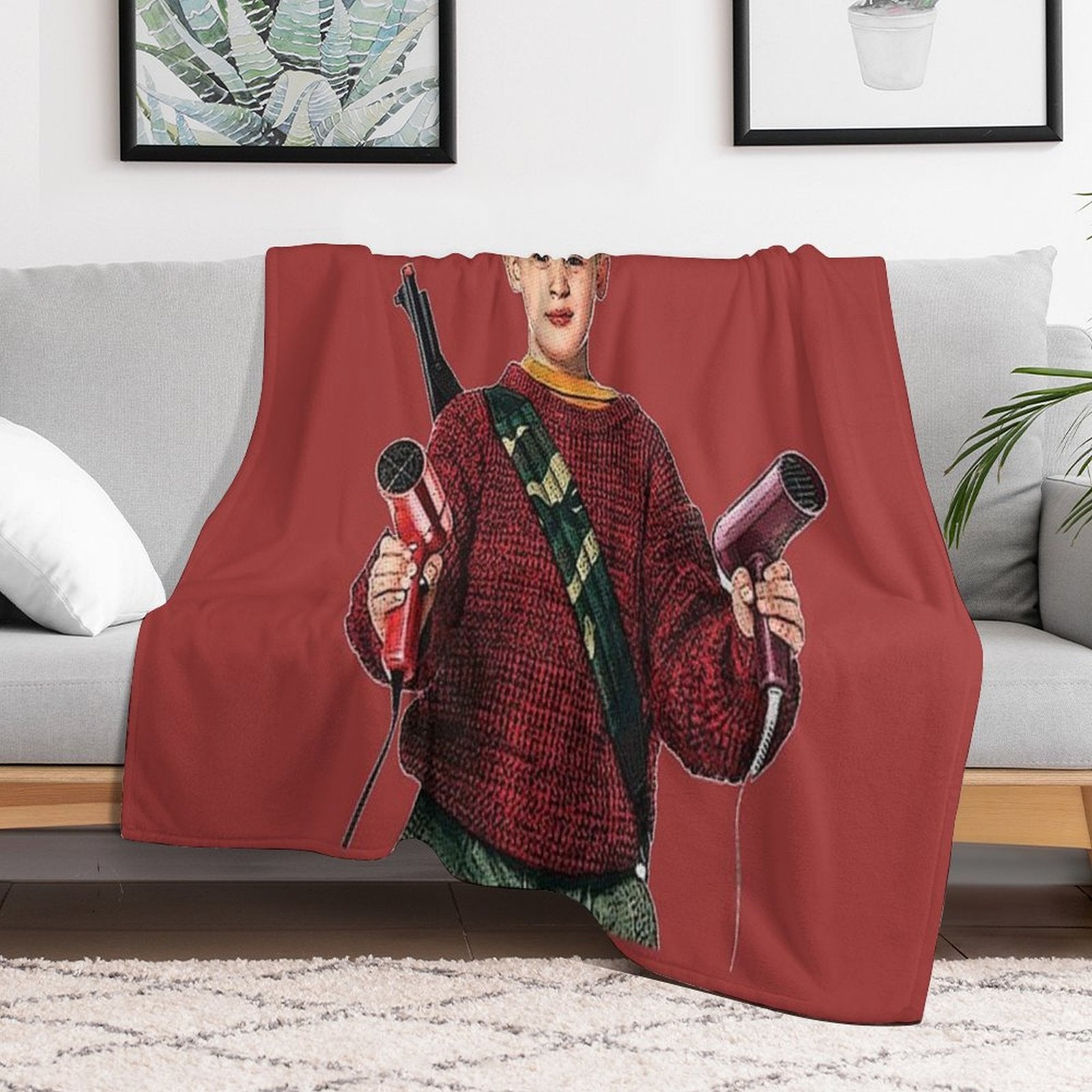 Kevin McCallister Home Alone Christmas Movie Shrink-resistant Throw Blanket