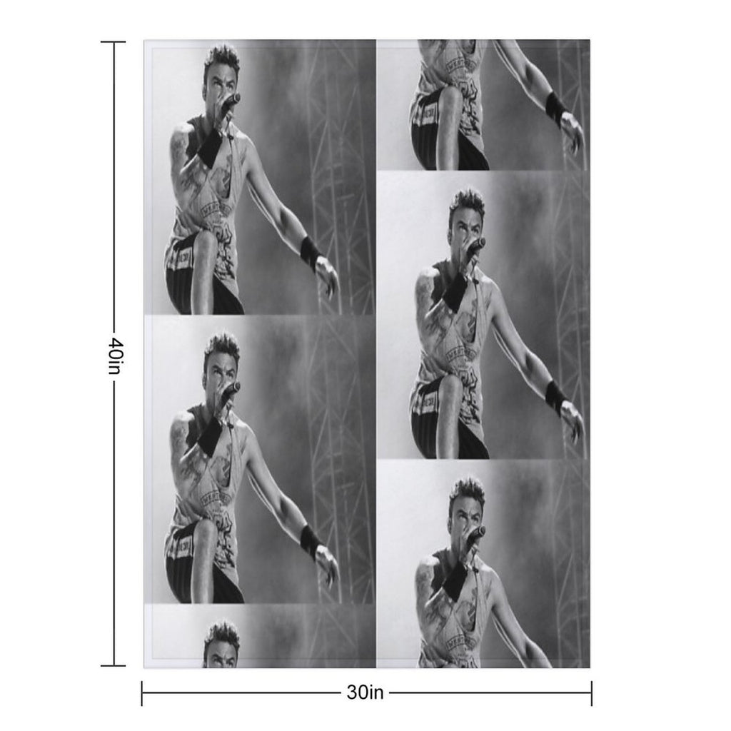 SDP - Dag Machine-washable Throw Blanket