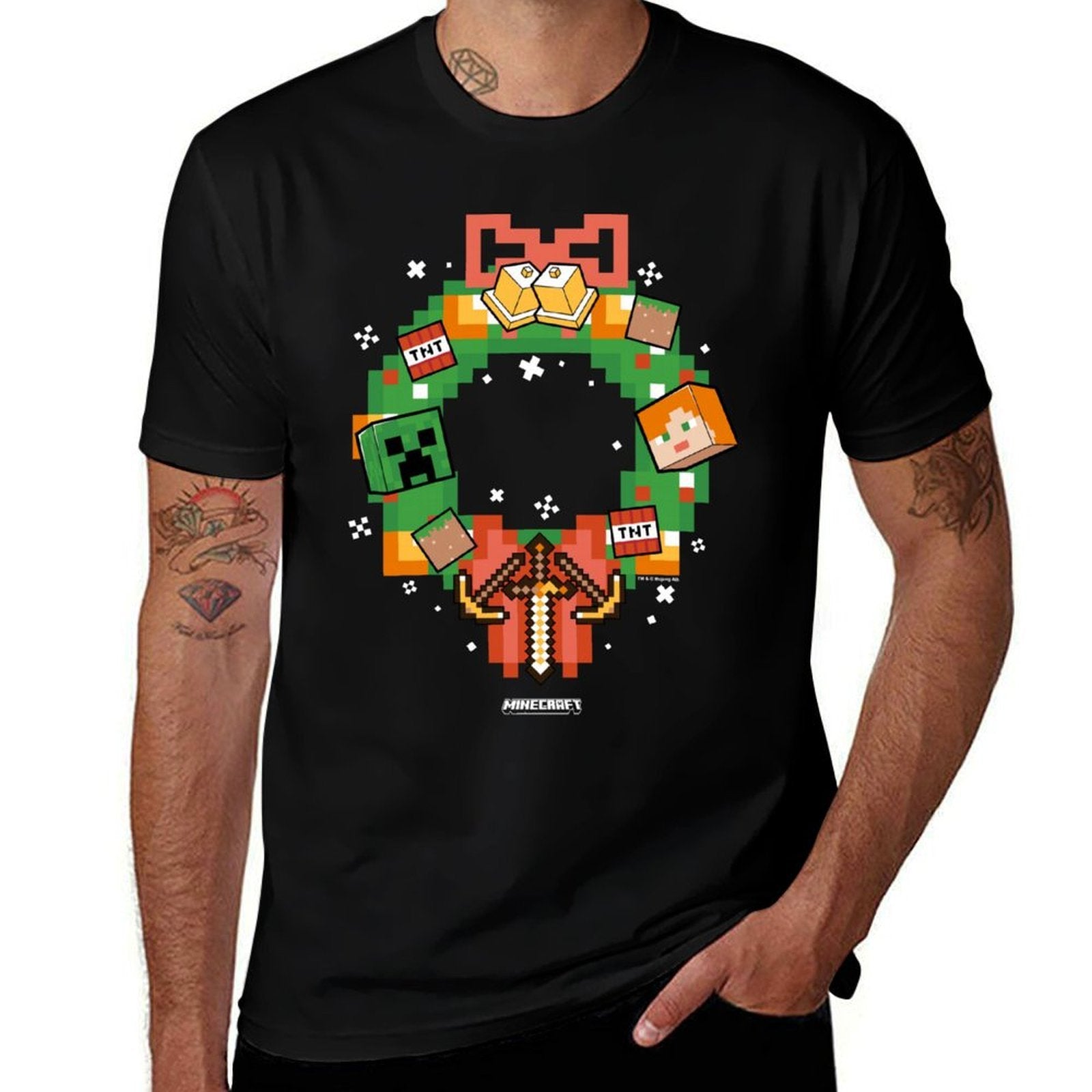 Minecraft Christmas Pixel Art Wreath Alex And Creeper  Relaxed-fit T-Shirt