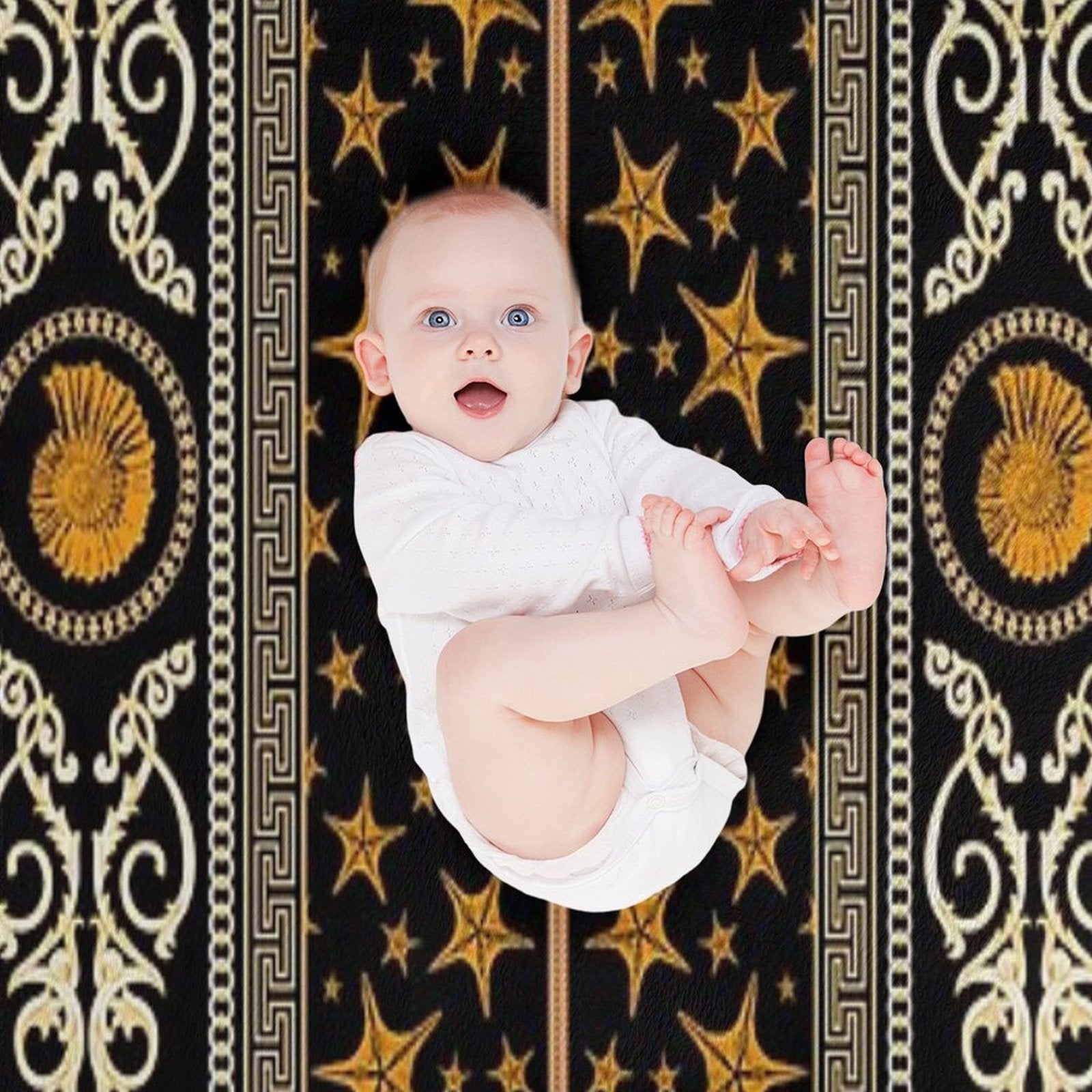 Luxury Baroque, Chain, Seashell And Starfish Print Travel-friendly Throw Blanket