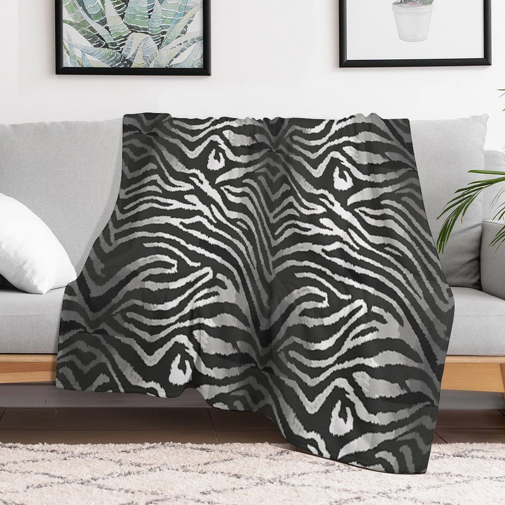Black And White Seamless Pattern with Tiger Skin, Seamless Tiger Stripe Pattern, Wild Animal Tiger Head Face Mascot Design Vecto Quick-dry Throw Blanket