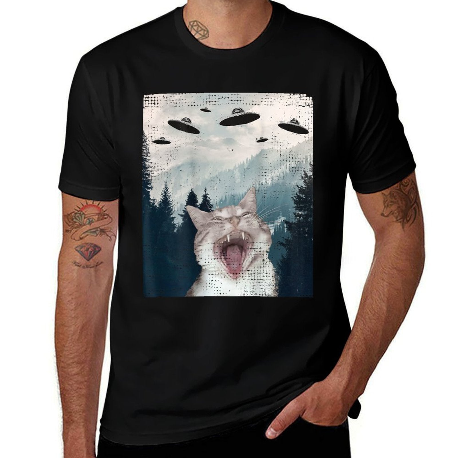 Cat UFO Meme - Funny Cat Selfie with UFOs for Men Women Comfortable T-Shirt