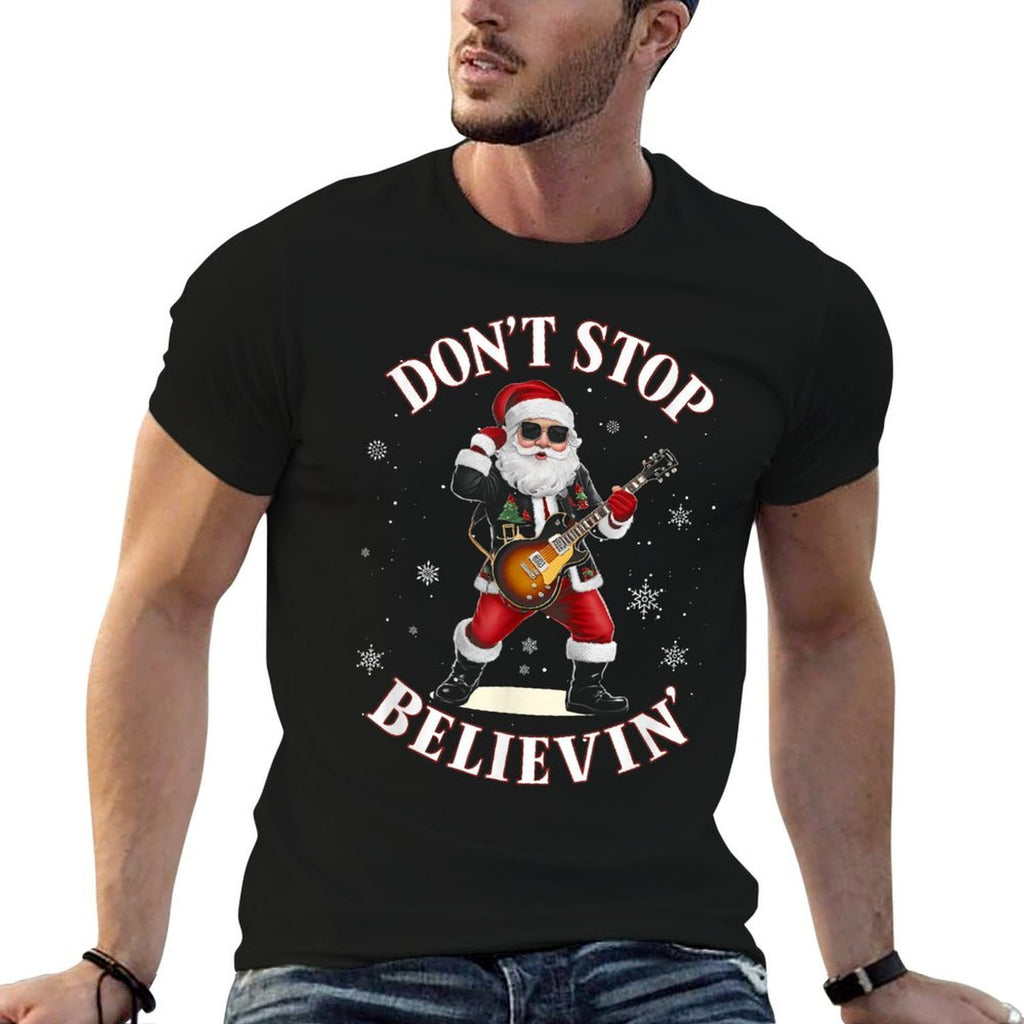 Rock N Roll Santa Christmas Cheer Guitarist Santa Rocker  Versatile T-Shirt