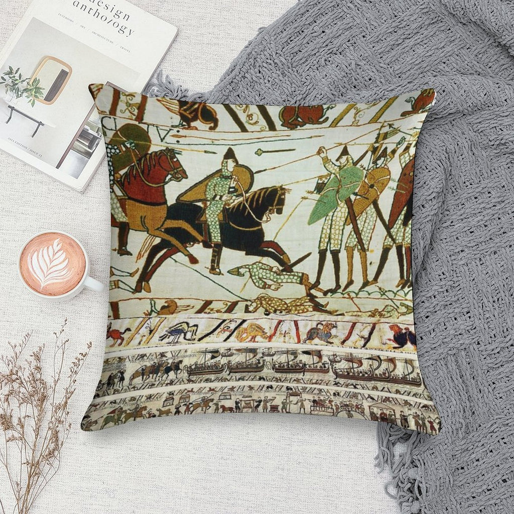 THE BAYEUX TAPESTRY ,BATTLE OF HASTINGS ,NORMAN KNIGHTS HORSEBACK Soft Home Decor Throw Pillow