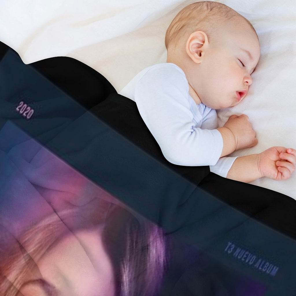 Tini Tini Tini All-season Throw Blanket