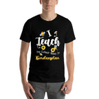 I Teach The Cutest Bees In Kindergarten Teachers Back To for Men Women Kids  Wrinkle-resistant T-Shirt