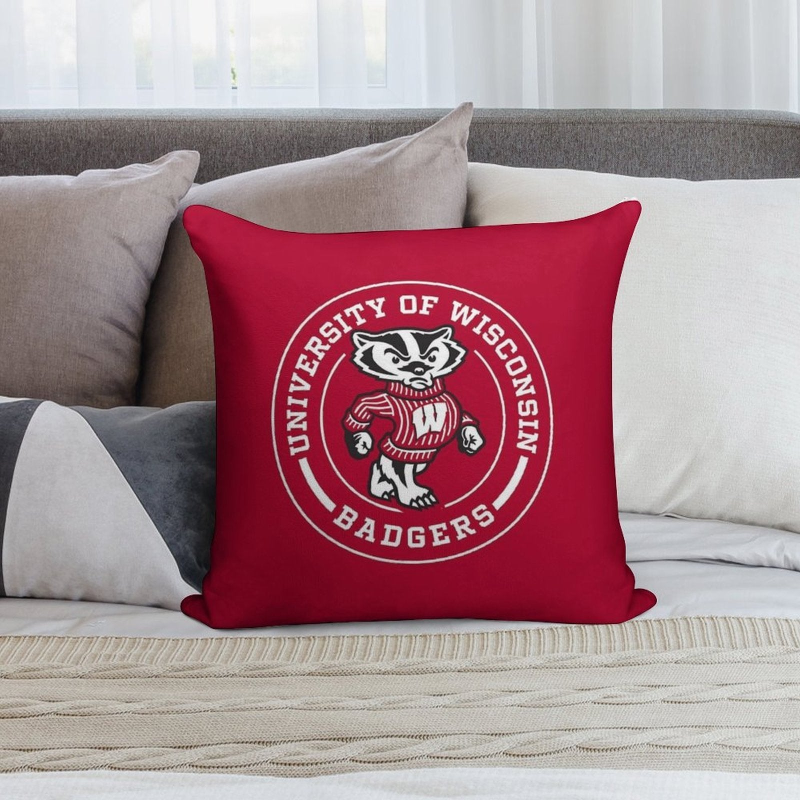 UW - Madison Circle Soft Hidden Zipper Throw Pillow