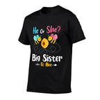 Gender Reveal He Or She Big Sister to Bee Baby Announcement  Relaxed-fit T-Shirt