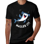 Hammerhead Shark Nailed It  Funny Shark Pun  Trendy Pattern T-Shirt