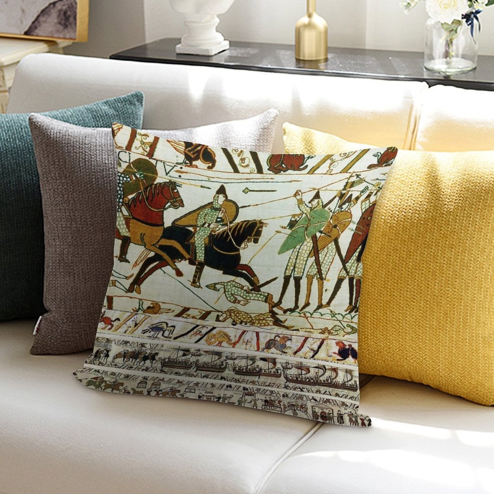 THE BAYEUX TAPESTRY ,BATTLE OF HASTINGS ,NORMAN KNIGHTS HORSEBACK Soft Home Decor Throw Pillow