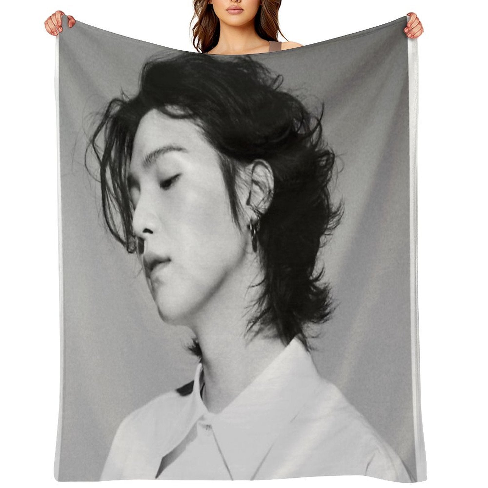 Majestic Long Haired Yoongi Compact Throw Blanket