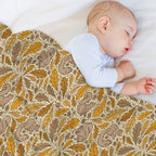 Oak & Squirrels  Animal Autumn Nature Pattern Wrinkle-free Throw Blanket