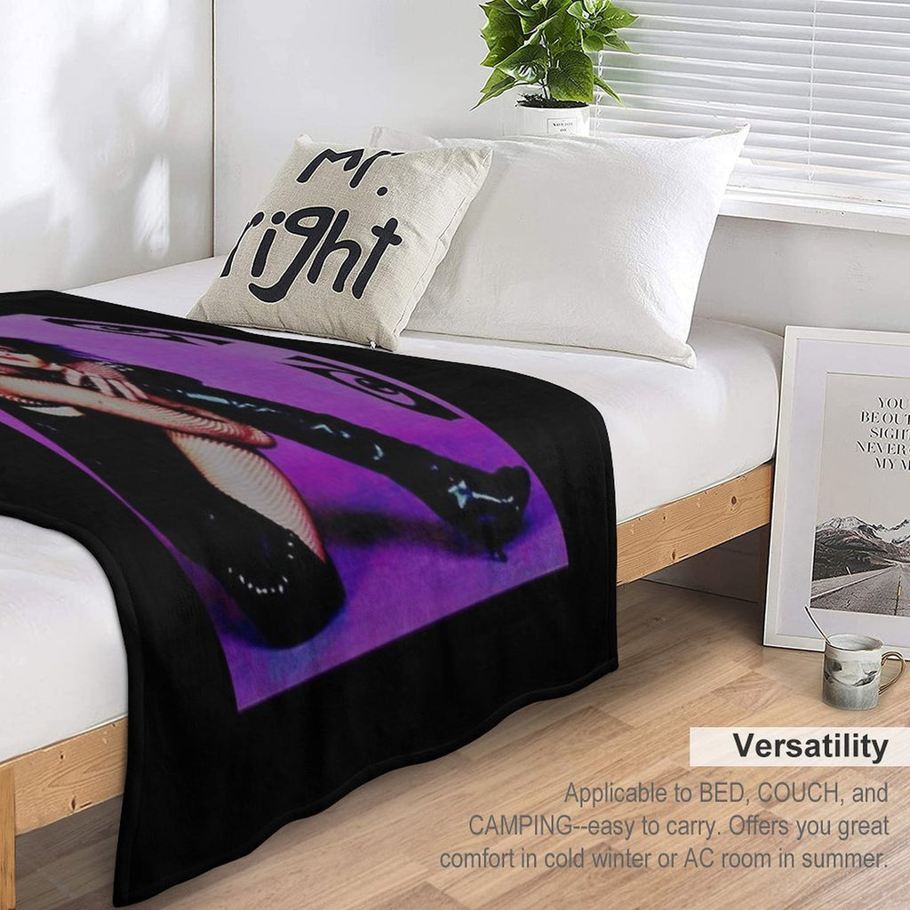 Siouxsie And The Banshees Machine-washable Throw Blanket