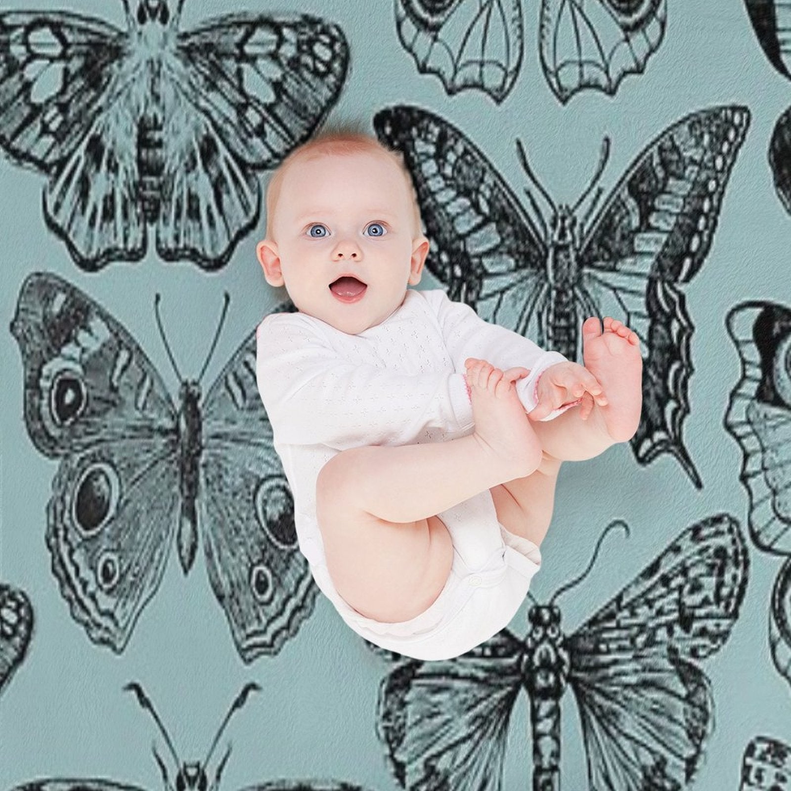 Large Butterfly Vintage Pattern (blue) Travel-friendly Throw Blanket