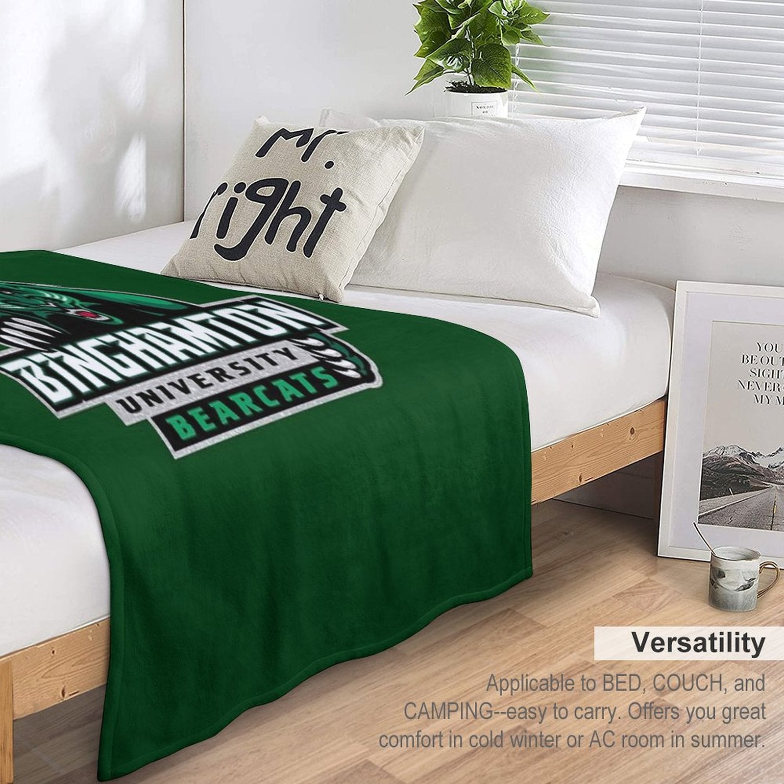 Binghamton University Bearcats Glitter Logo Shrink-resistant Throw Blanket