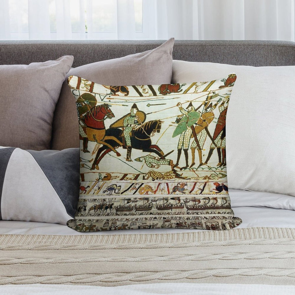 THE BAYEUX TAPESTRY ,BATTLE OF HASTINGS ,NORMAN KNIGHTS HORSEBACK Soft Home Decor Throw Pillow