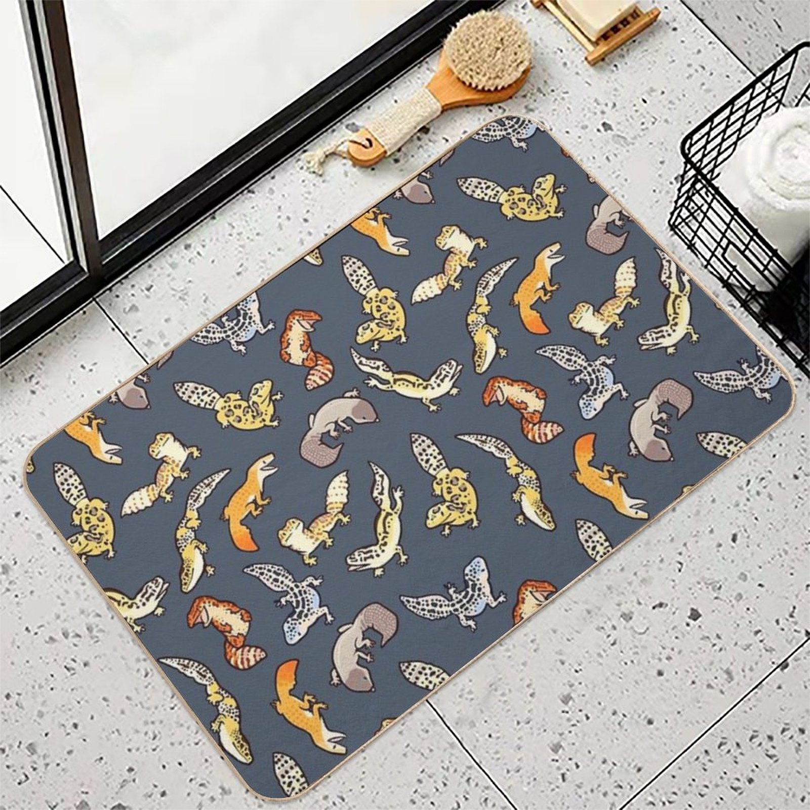 Chub Geckos in Dark Grey  Absorbent Bath Mat