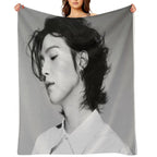 Majestic Long Haired Yoongi Compact Throw Blanket